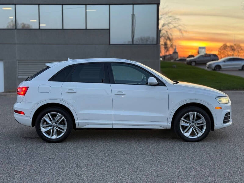 2017 Audi Q3 2.0T quattro Premium