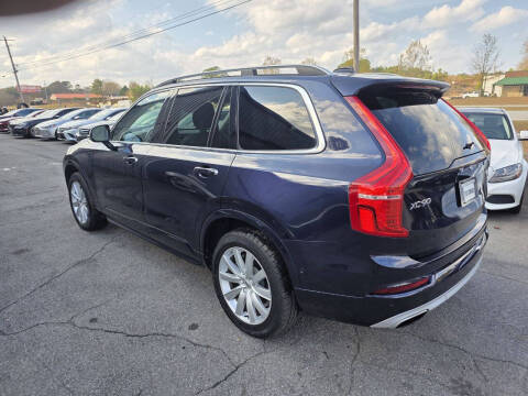 2016 Volvo XC90 T6 Momentum