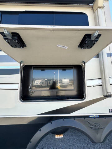 2022 Jayco Pinnacle