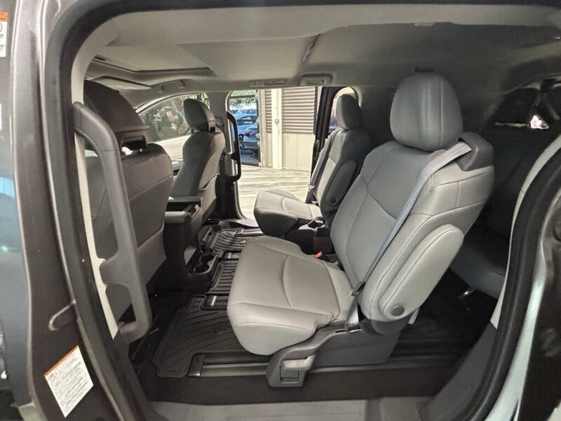 2021 Toyota Sienna XLE 7-Passenger
