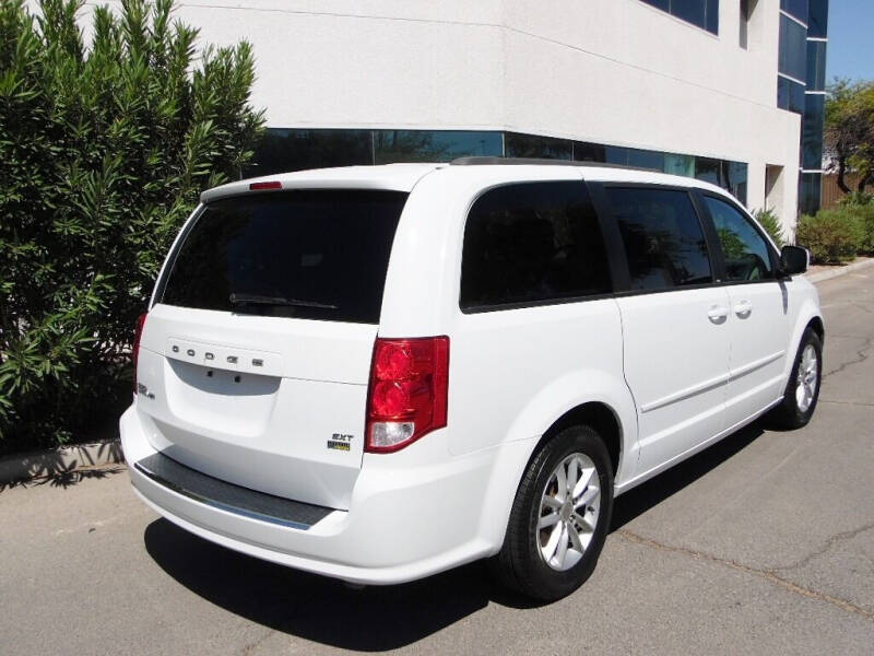 2014 Dodge Grand Caravan null photo 4