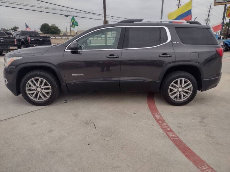 2017 GMC Acadia SLE-2