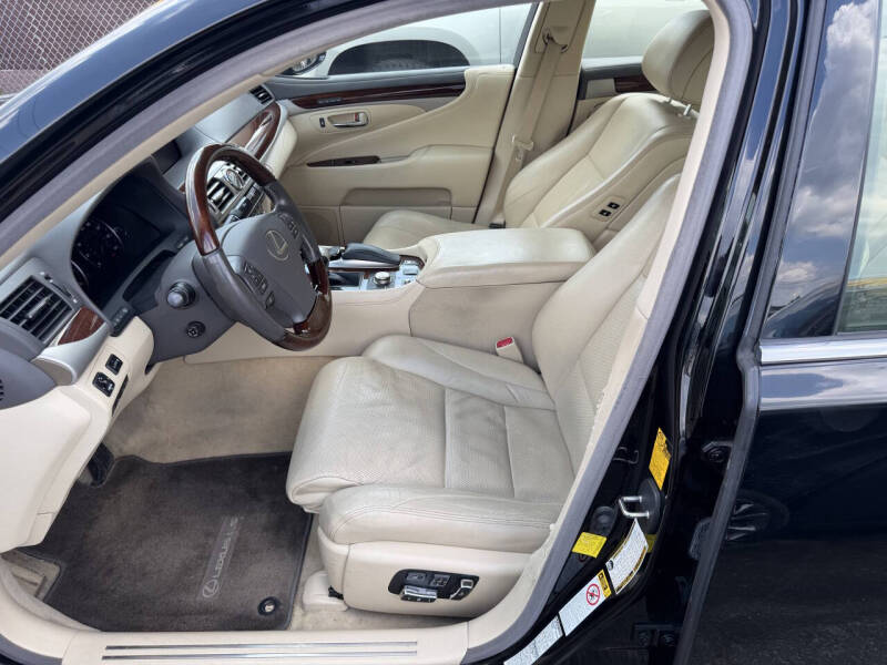 2013 Lexus LS 460