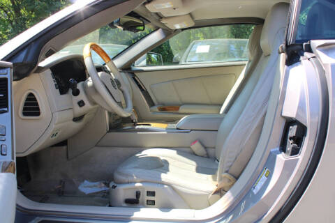 2005 Cadillac XLR