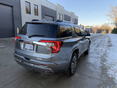 2022 GMC Acadia Denali