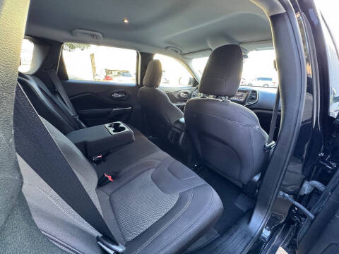 2019 Jeep Cherokee Latitude