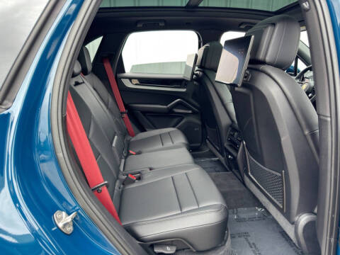 2024 Porsche Cayenne E-Hybrid