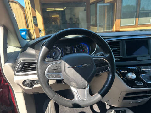 2020 Chrysler Pacifica Touring L