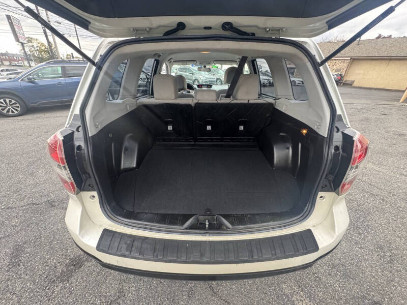 2015 Subaru Forester 2.5i