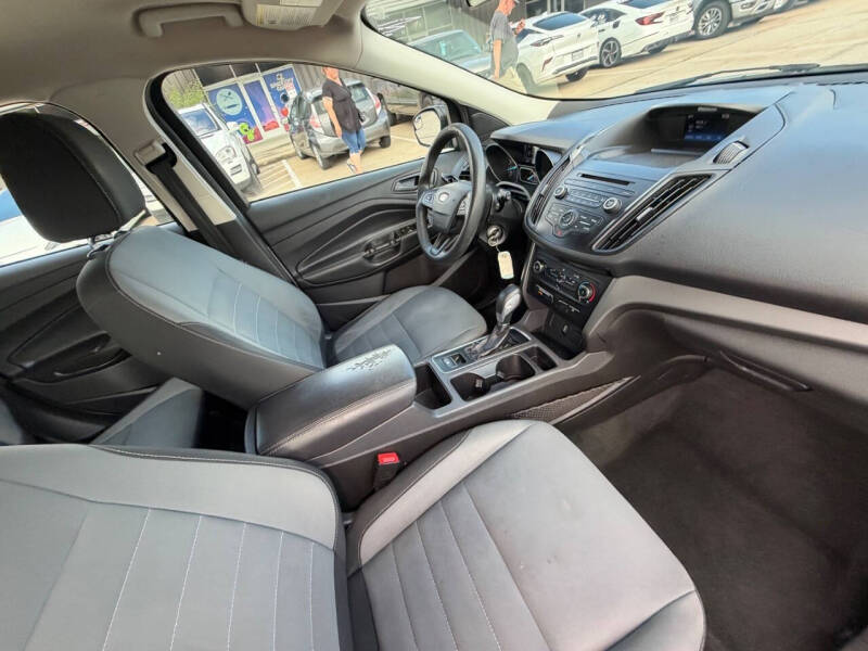 2017 Ford Escape S