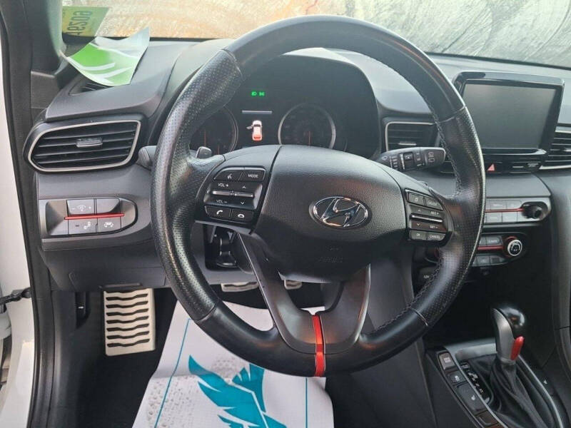 2020 Hyundai Veloster