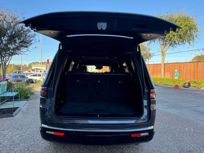 2022 Jeep Wagoneer Series III