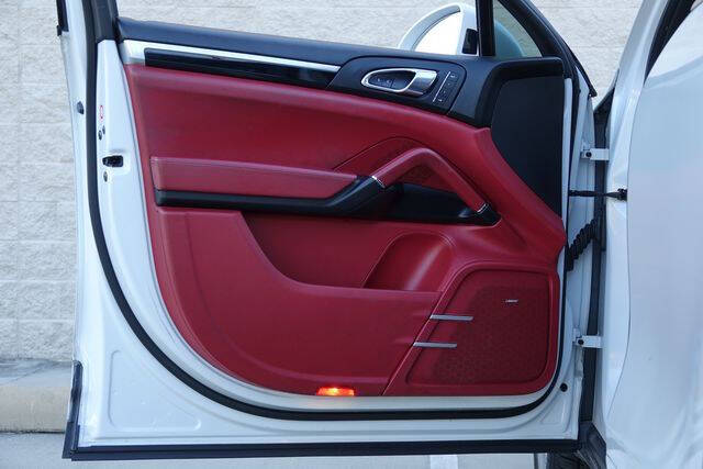 2016 Porsche Cayenne S