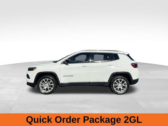 2022 Jeep Compass Latitude Lux