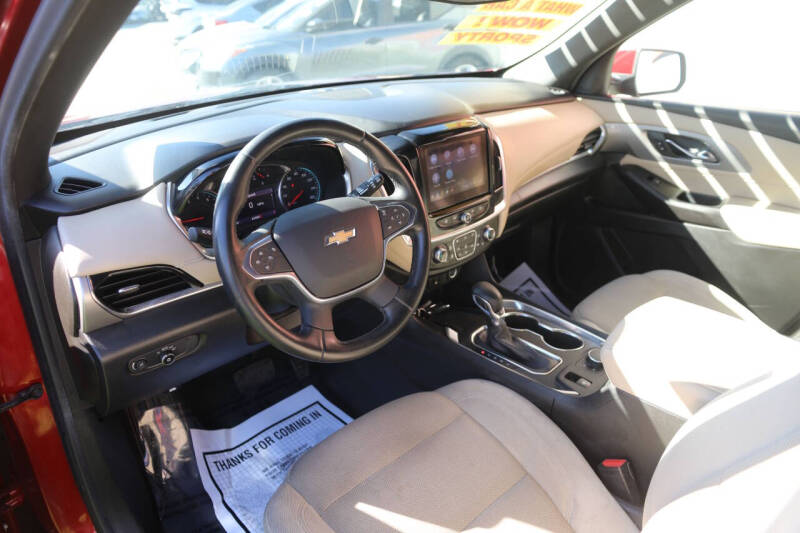 2023 Chevrolet Traverse LT Cloth