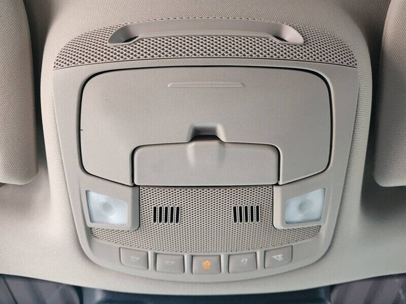 2023 Lincoln Navigator Standard