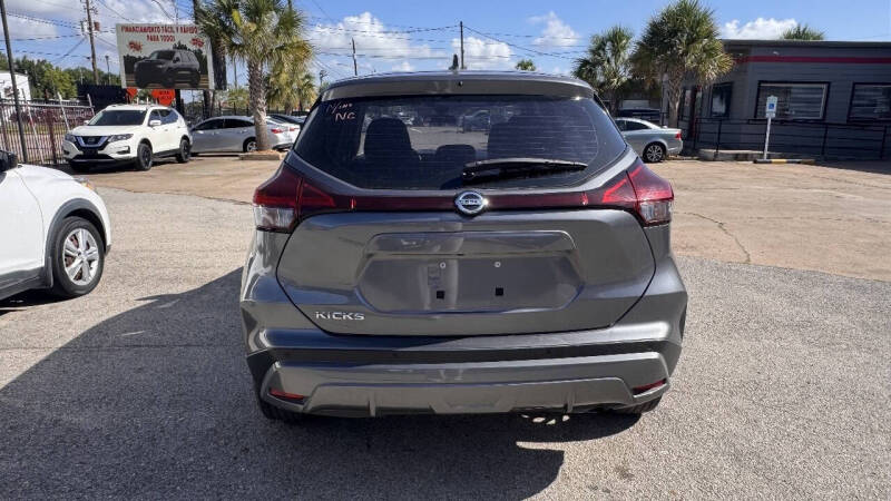 2021 Nissan Kicks S