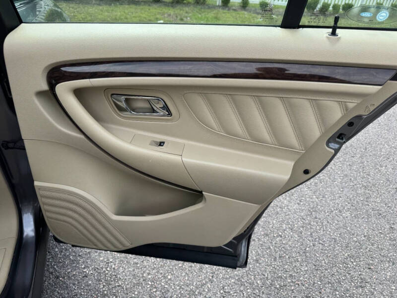 2013 Ford Taurus Limited