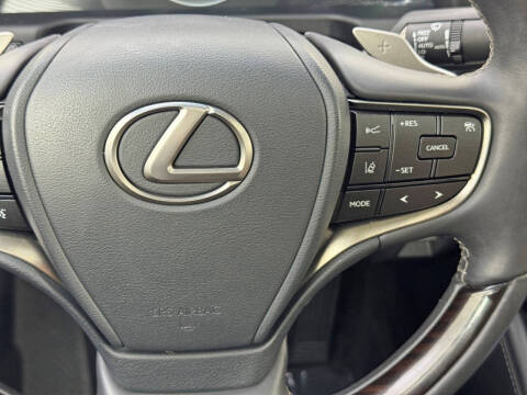 2020 Lexus ES 300h