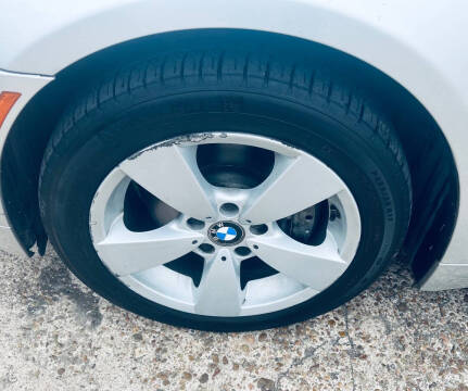 2008 BMW 5 Series 528xi