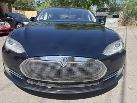 2013 Tesla Model S Performance