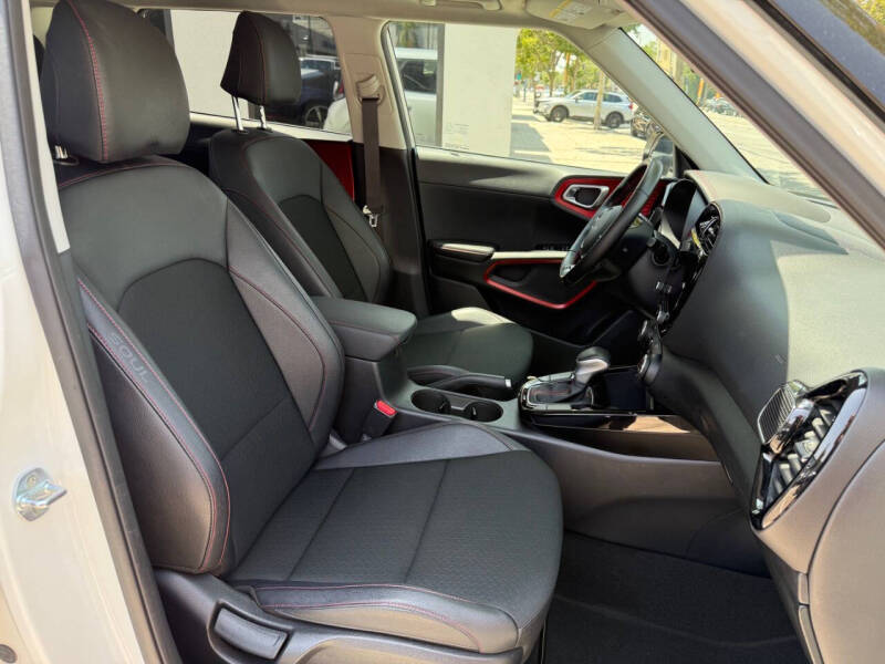 2023 Kia Soul GT-Line