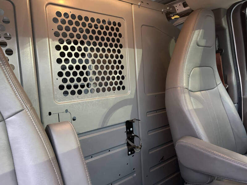 2017 Chevrolet Express 2500