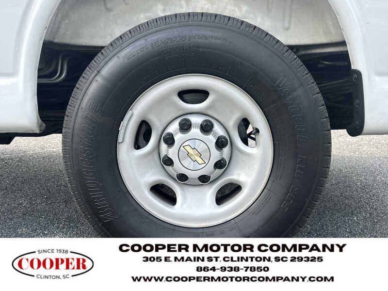 2025 Chevrolet Express LS 3500