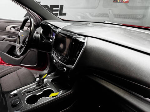 2022 Chevrolet Traverse LT Cloth