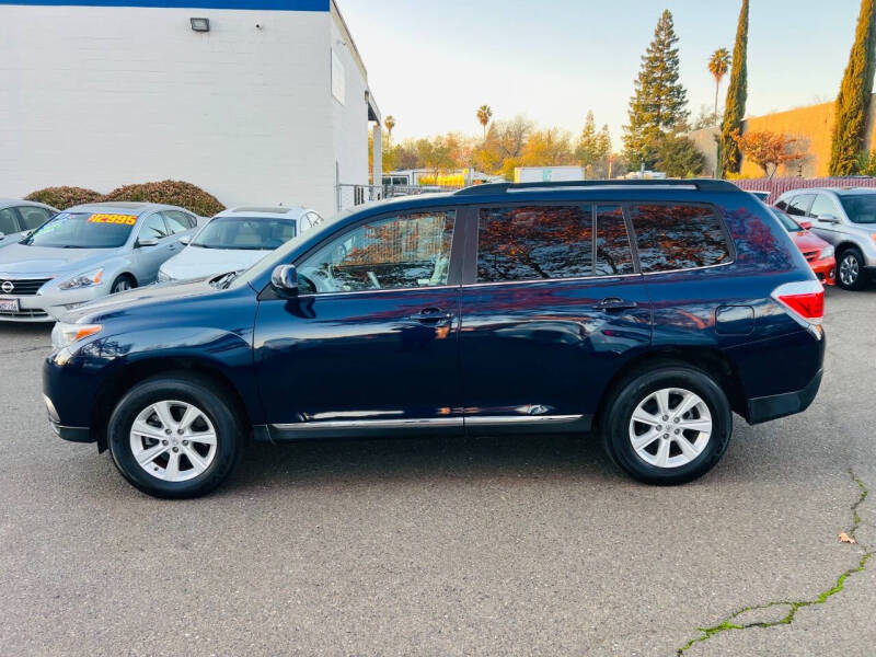 2012 Toyota Highlander SE photo 5