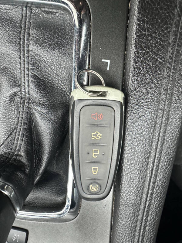 2019 Lincoln MKT Town Car Livery Fleet