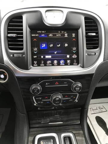 2015 Chrysler 300 Limited