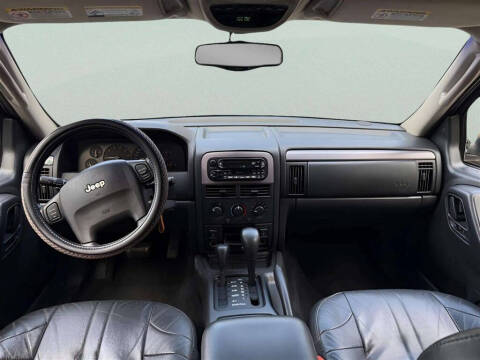 2002 Jeep Grand Cherokee Laredo