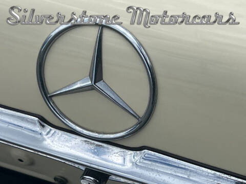 1982 Mercedes-Benz 380-Class 380 SL