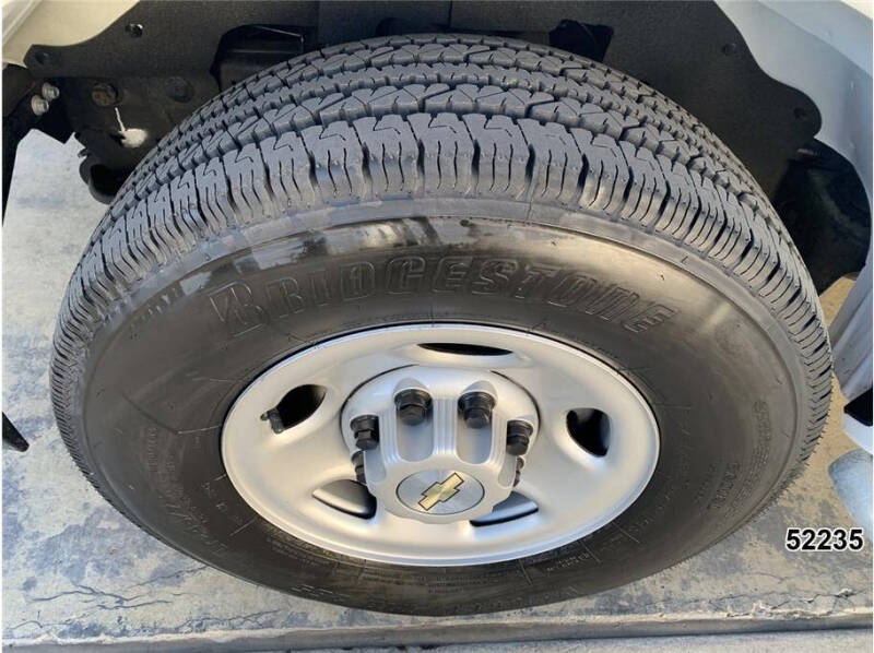 2023 Chevrolet Express 2500