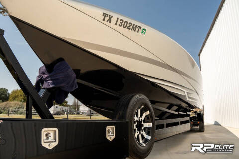 2019 Outerlimits SV43
