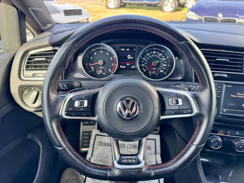 2017 Volkswagen Golf GTI SE