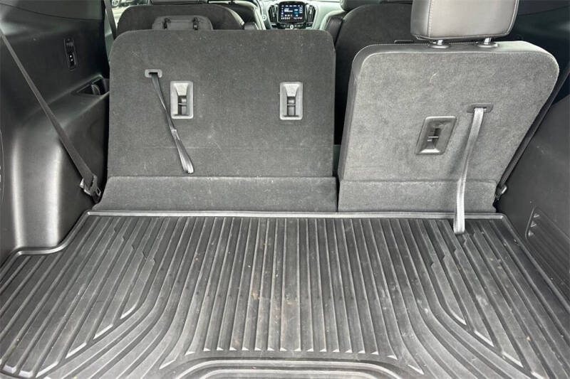 2022 Chevrolet Traverse LT Leather