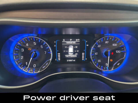 2017 Chrysler Pacifica Touring-L