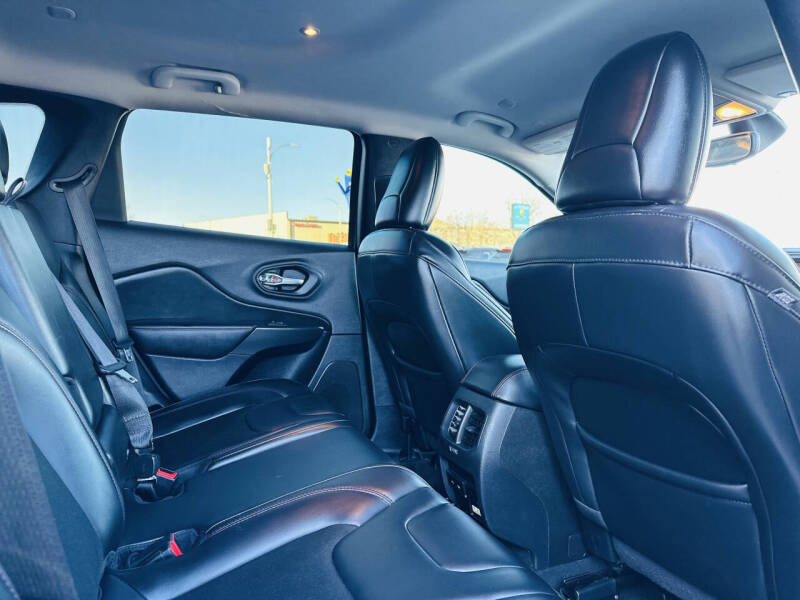 2020 Jeep Cherokee Trailhawk