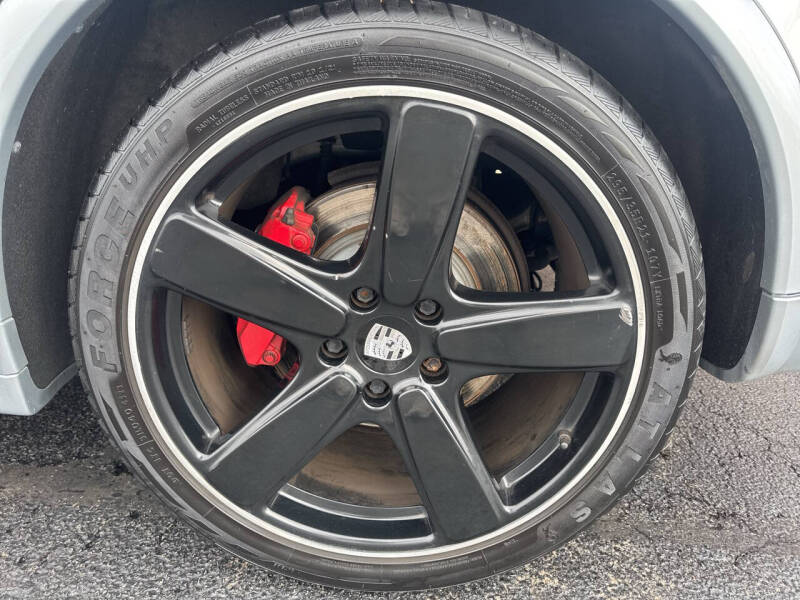 2016 Porsche Cayenne GTS