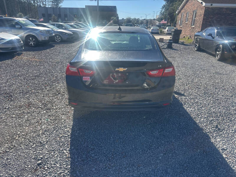 2016 Chevrolet Malibu LS photo 2