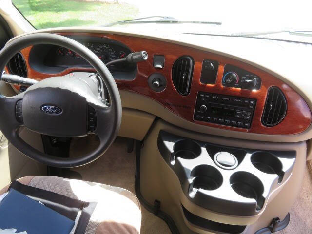 2006 Ford E-Series E-350 SD