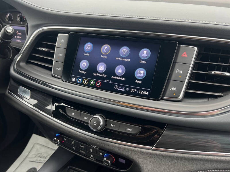 2023 Buick Enclave Essence