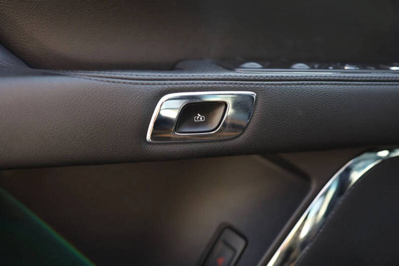 2019 Lincoln Continental Select