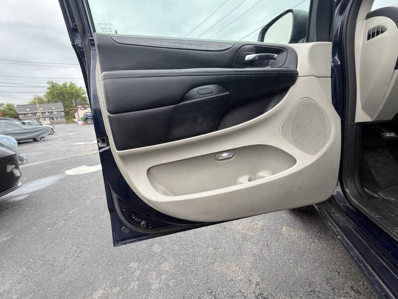 2015 Dodge Grand Caravan American Value Package