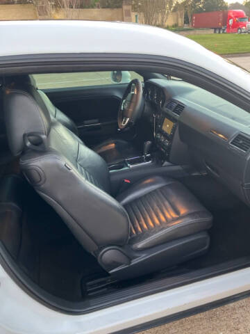 2013 Dodge Challenger SXT