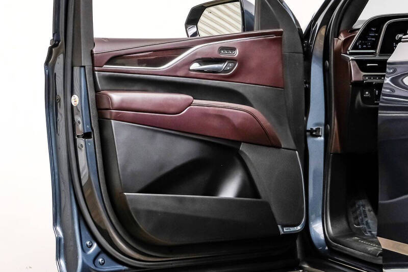 2021 Cadillac Escalade ESV Sport Platinum