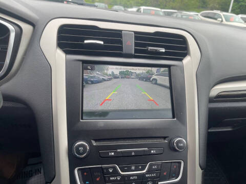 2016 Ford Fusion SE