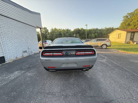 2018 Dodge Challenger SXT
